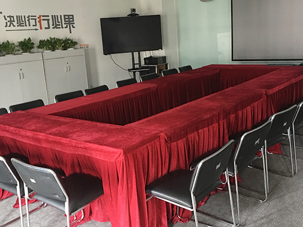 軒轅宏邁-會議室2